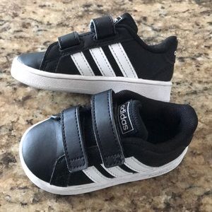 Adidas velcro shoes